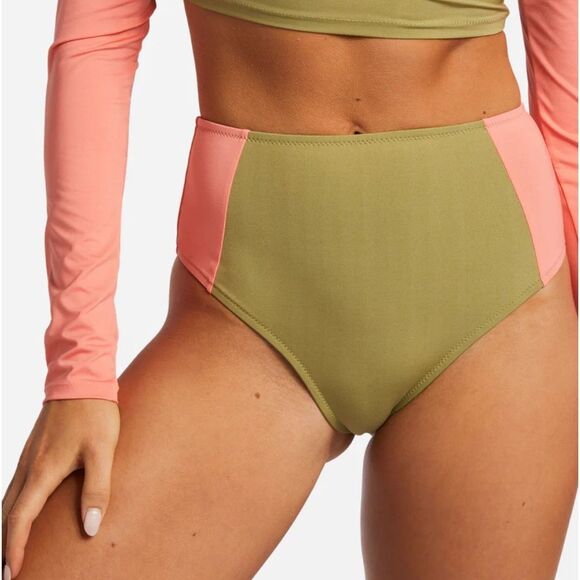BILLABONG WOMEN’S A/DIV MEDIUM CEDAR SIZE SMALL UPF 50 BIKINI BOTTOMS NWT - Picture 2 of 7
